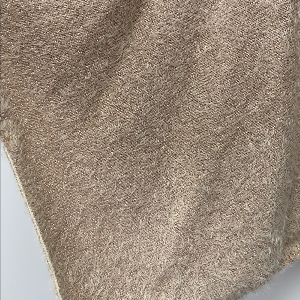 Akemi + Kin Eyelash Gold Leaf Lara Poncho - Picture 6 of 12